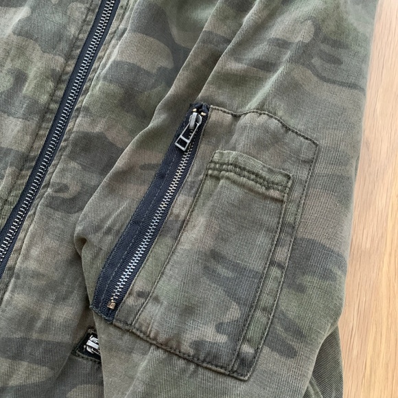 Sanctuary Shrunken Camo Bomber Jacket - Picture 6 of 7